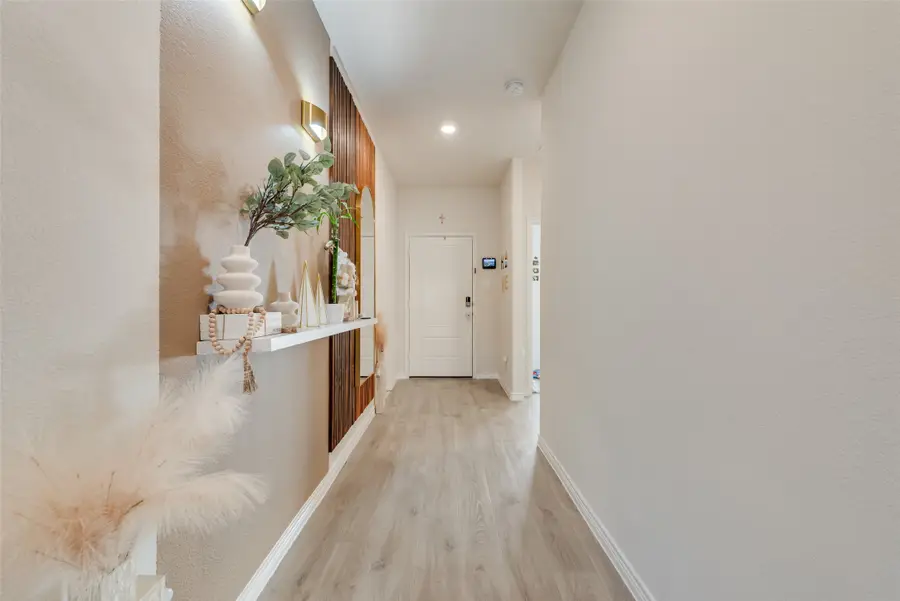 10501 Fountain Gate Street, Aubrey, TX 76227 - Image #3