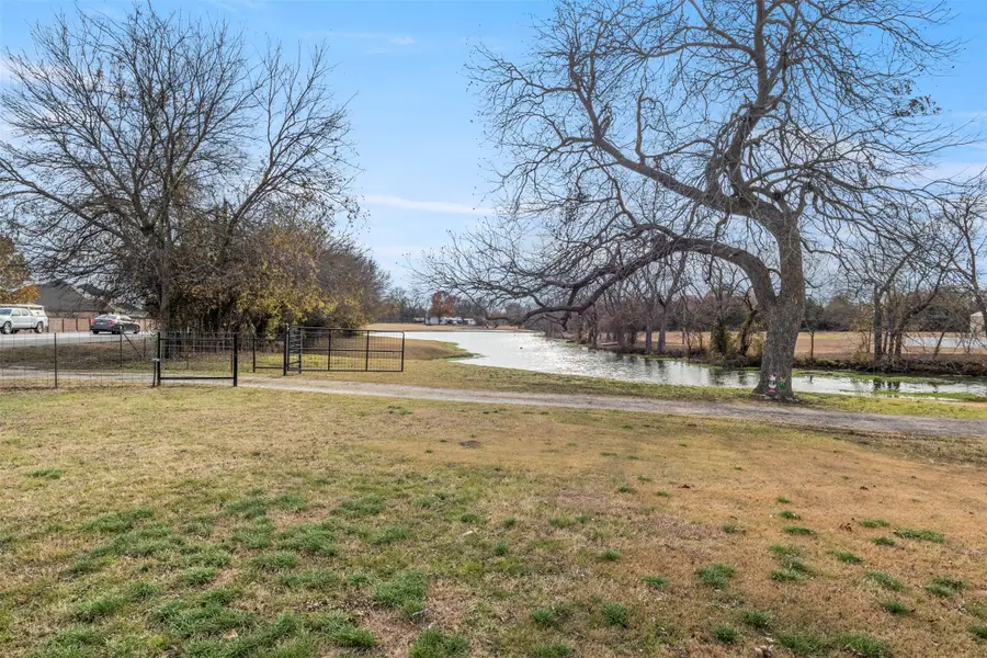 136 Louise Ritter Boulevard, Red Oak, TX 75154 - #2