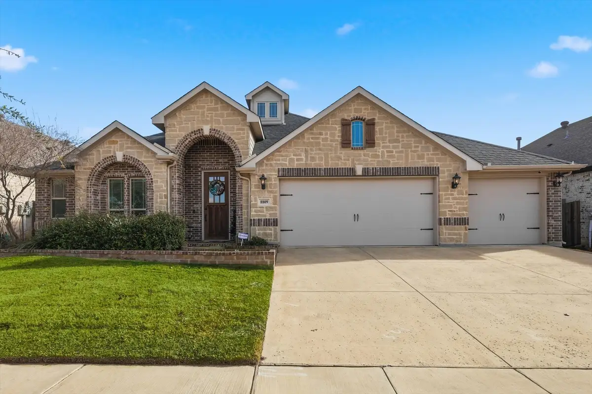 8809 Lavon Lane, Justin Roanoke, TX 76226 - #1