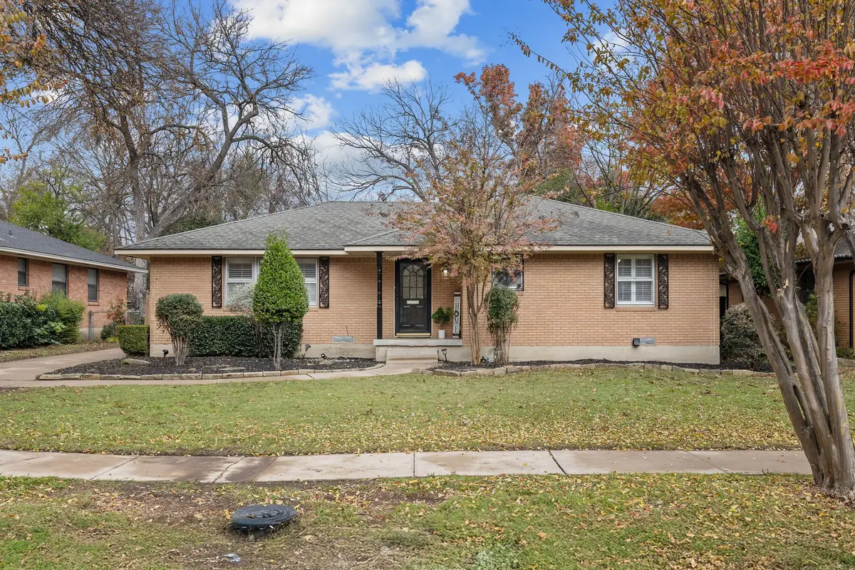 2419 Bentley Avenue, Dallas, TX 75211 - #1