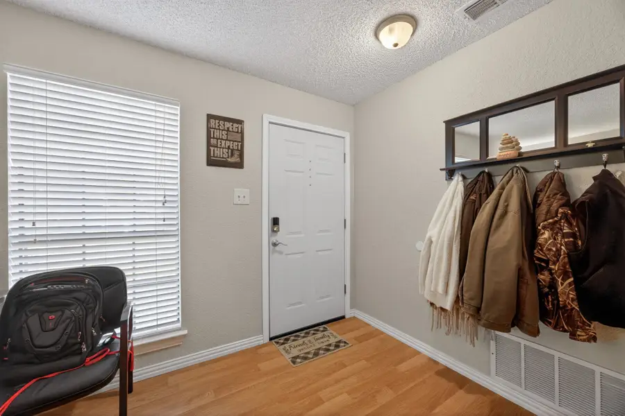 2411 Amber Hill Lane, Euless, TX 76039 - Image #3