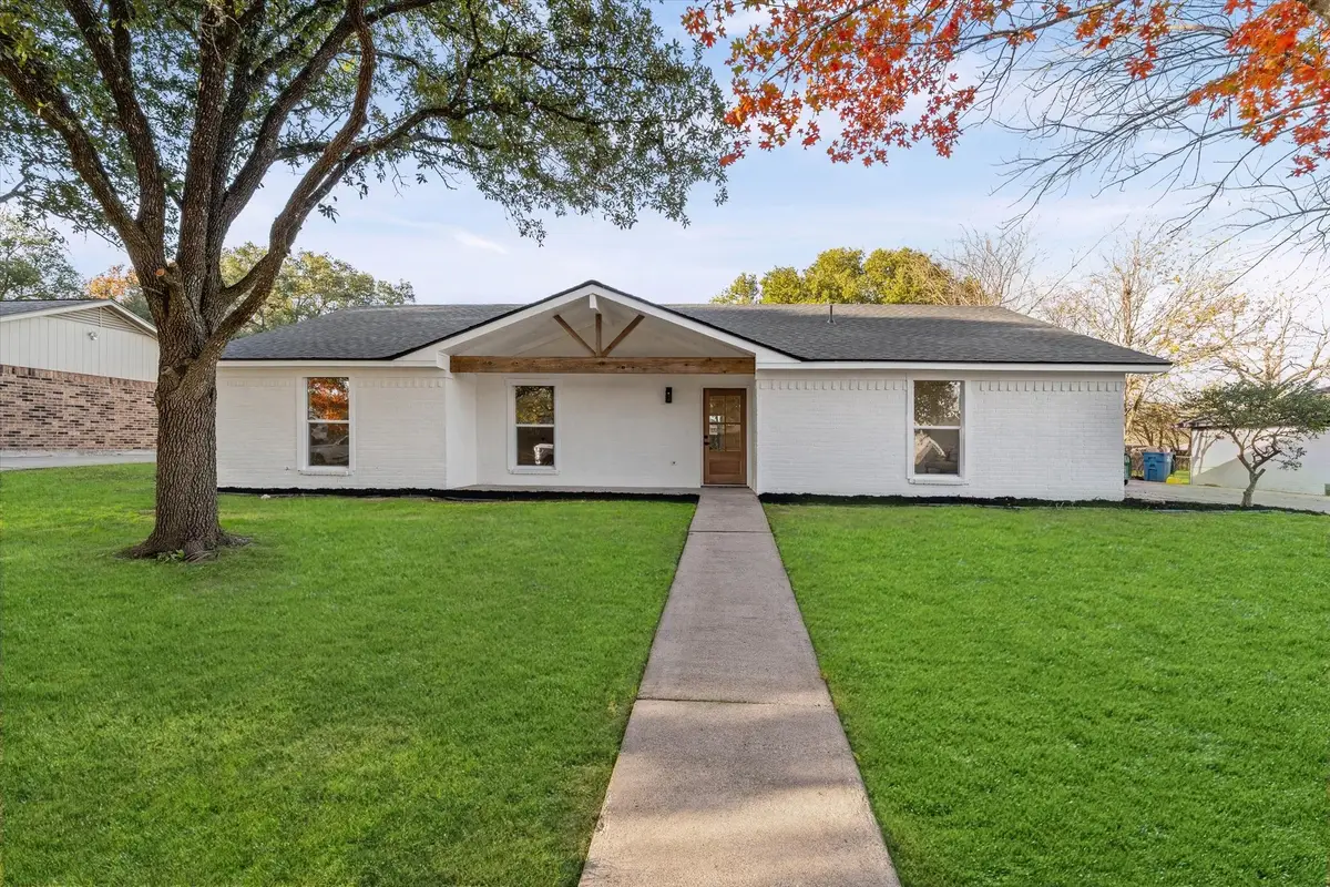 336 Oakwood Lane, Hewitt, TX 76643 - #1