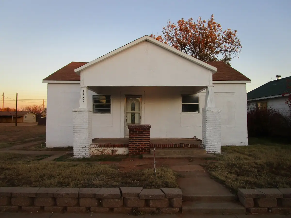 1307 9th Street, Paducah, TX 79248 - #1