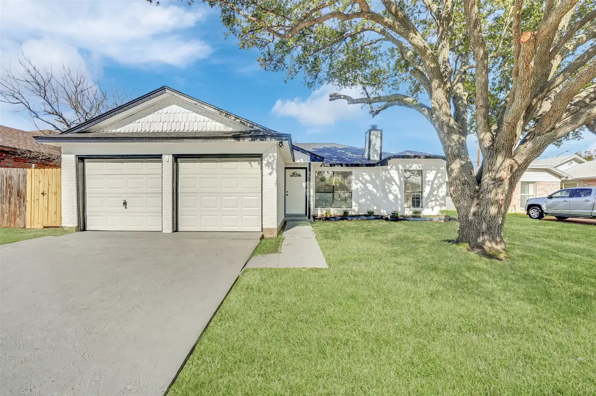 615 Red Coat Lane, Arlington, TX 76002 - #1