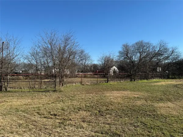 717 N Pecan Creek Trail, Valley View, TX 76272