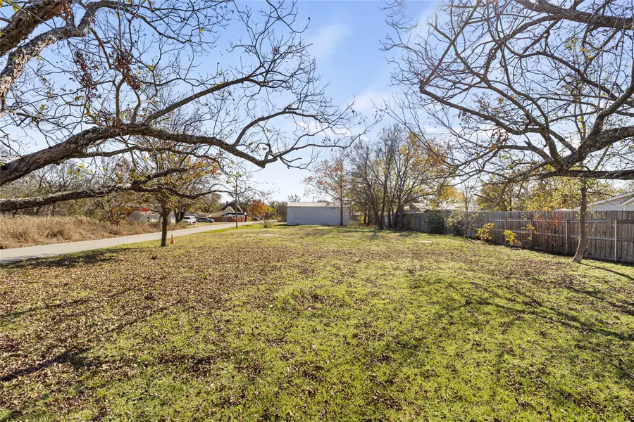 715 E 10th Street, Kemp, TX 75143 - #3