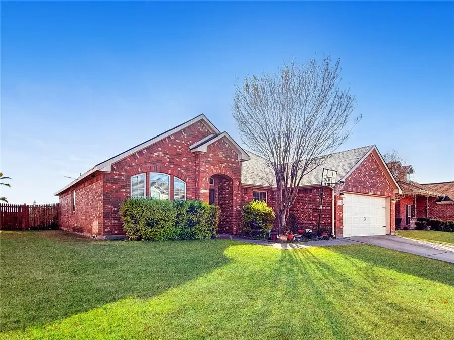 1602 Grey Willow Lane, Arlington, TX 76002 - Image #3