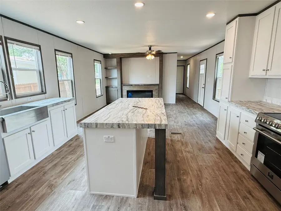 3001 Elmwood Drive, Granbury, TX 76048 - Image #3