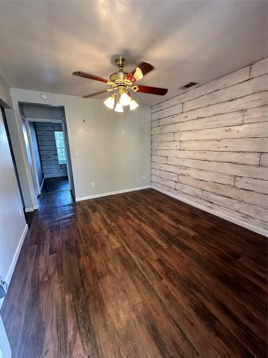 301 W Austin Avenue, Cooper, TX 75432 - Image #2