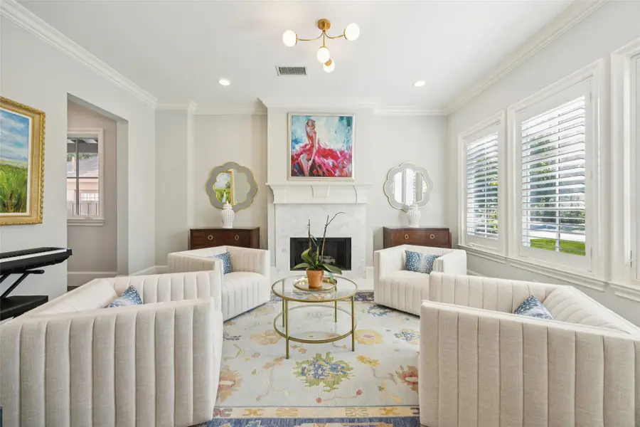 6435 Glenrose Court, Dallas, TX 75214 - Image #3