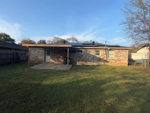 2101 Bettibart Street, Fort Worth, TX 76134 - Image #2