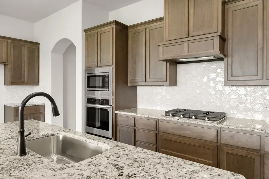 373 Paddle Boat Drive, Granbury, TX 76049 - Image #2