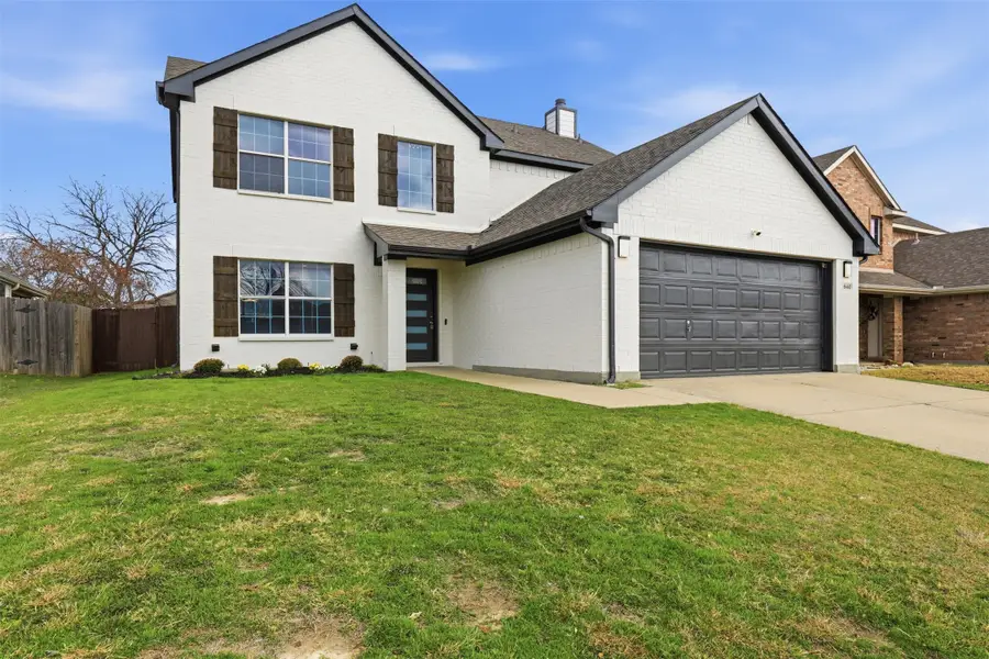 640 Fossil Wood Drive, Saginaw, TX 76179 - Image #2