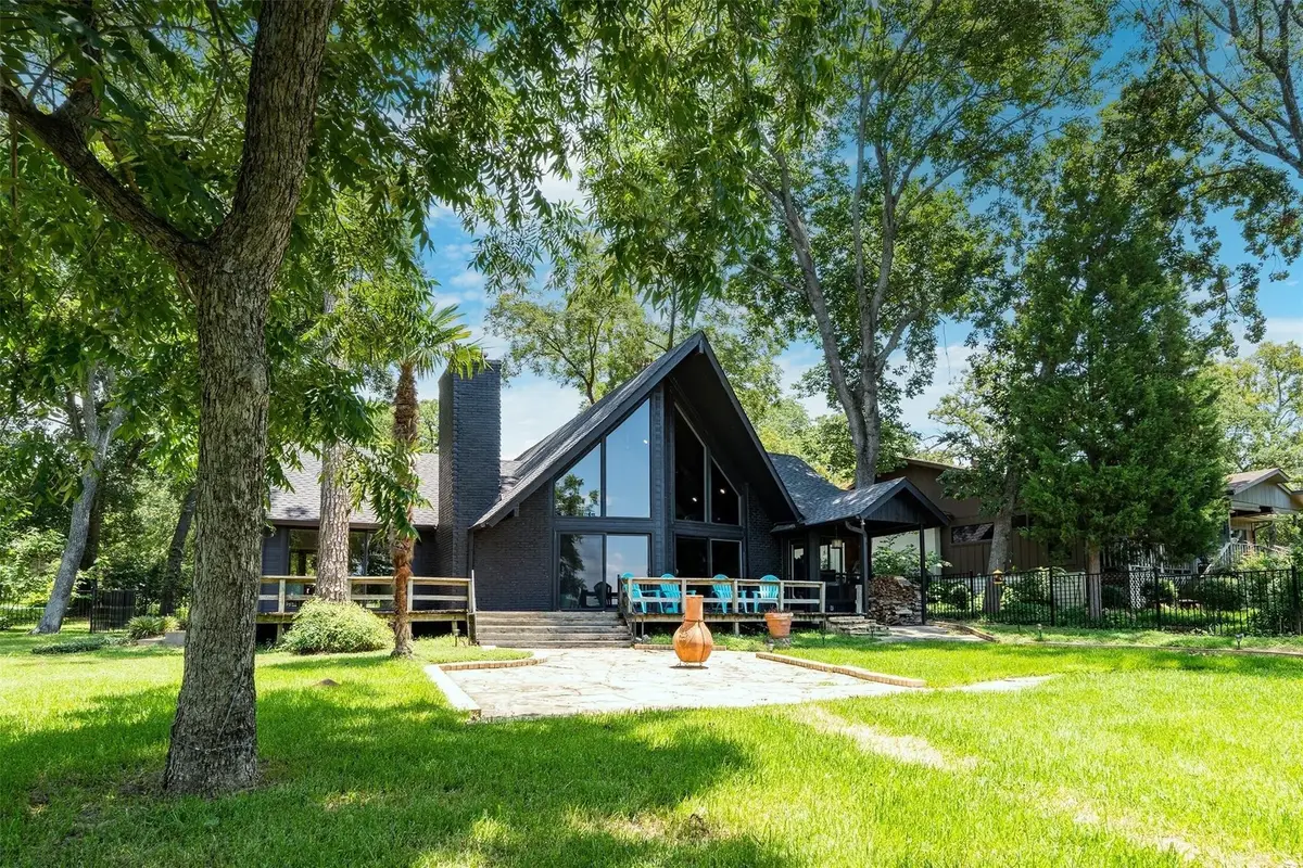 162 Lake Drive, Enchanted Oaks, TX 75156 - Image #1