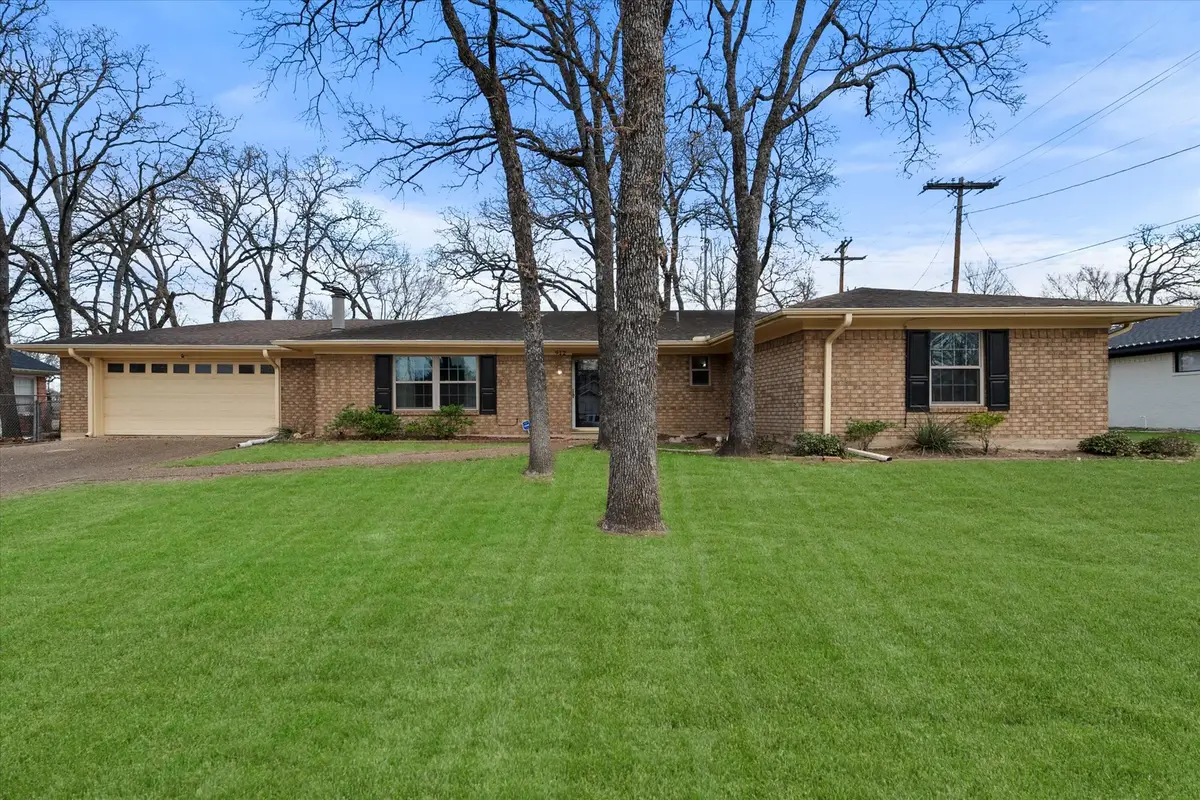 912 Northwood Boulevard, Corsicana, TX 75110 - Image #1