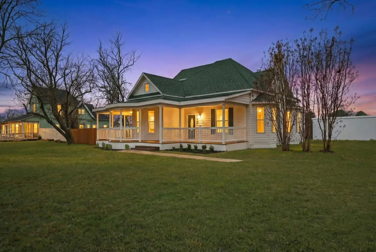 208 S Main Street, Collinsville, TX 76233 - Image #1