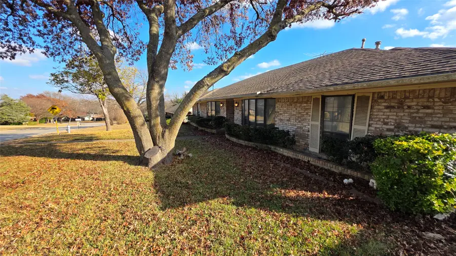 604 The Meadows Parkway, Desoto, TX 75115 - Image #2