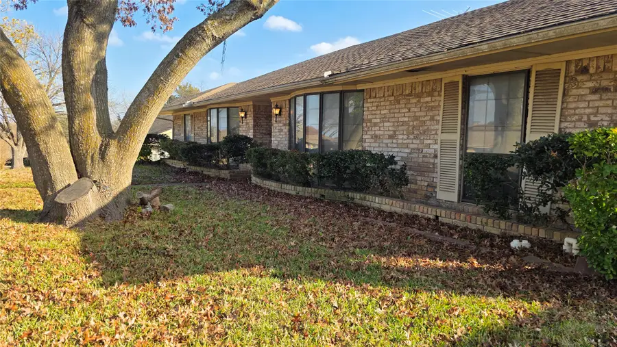 604 The Meadows Parkway, Desoto, TX 75115 - Image #3