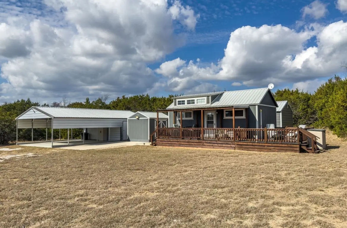 100 Creekview, Blum, TX 76627 - Image #1