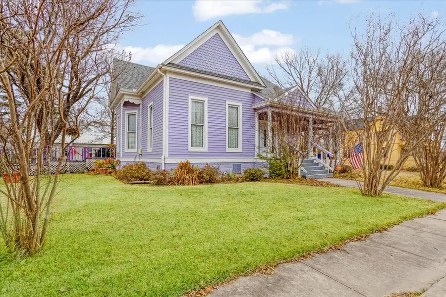 300 W 6th Street, Bonham, TX 75418 - Image #2