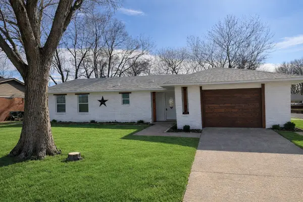 2105 Proctor Drive, Grand Prairie, TX 75051