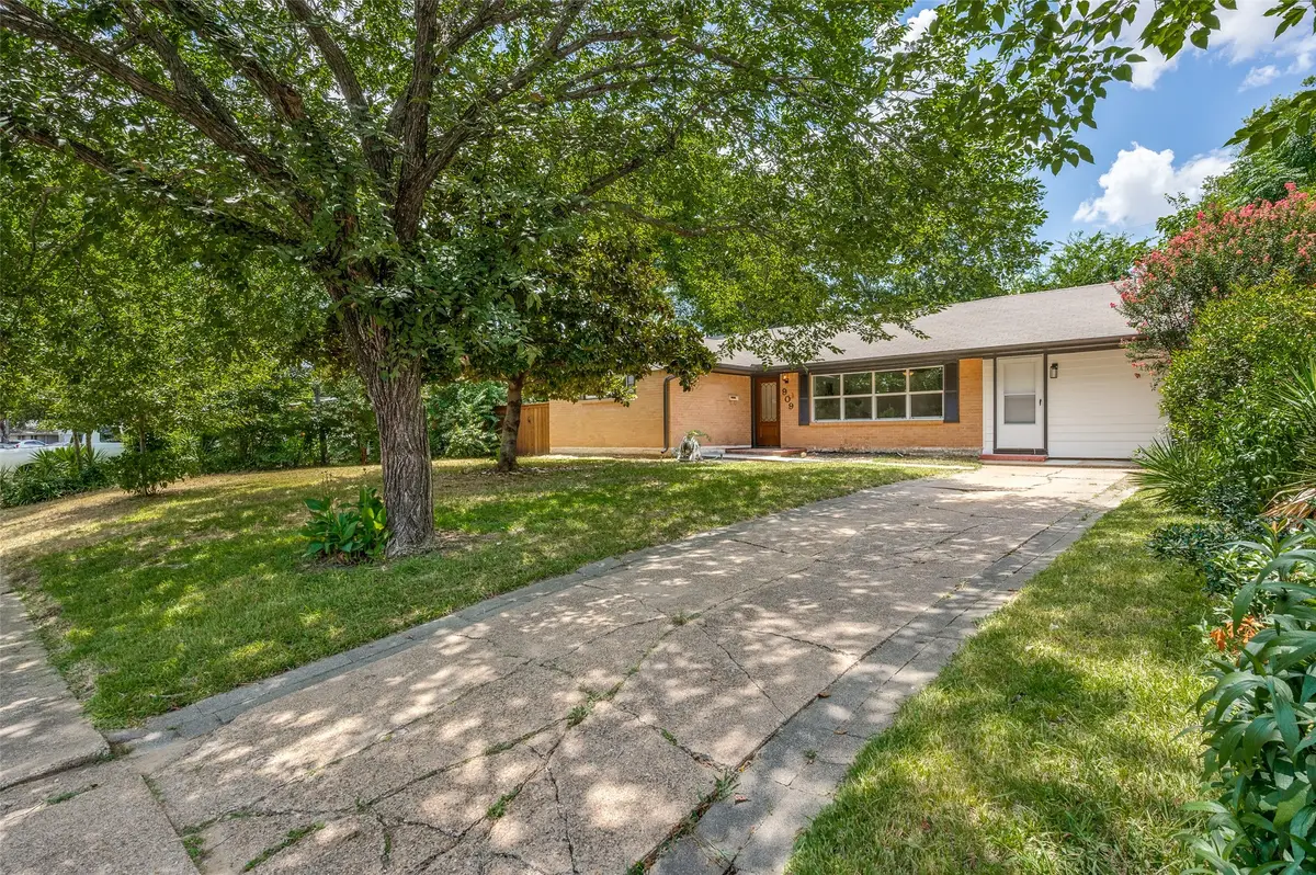 909 Lexington Drive, Irving, TX 75061 - Image #1