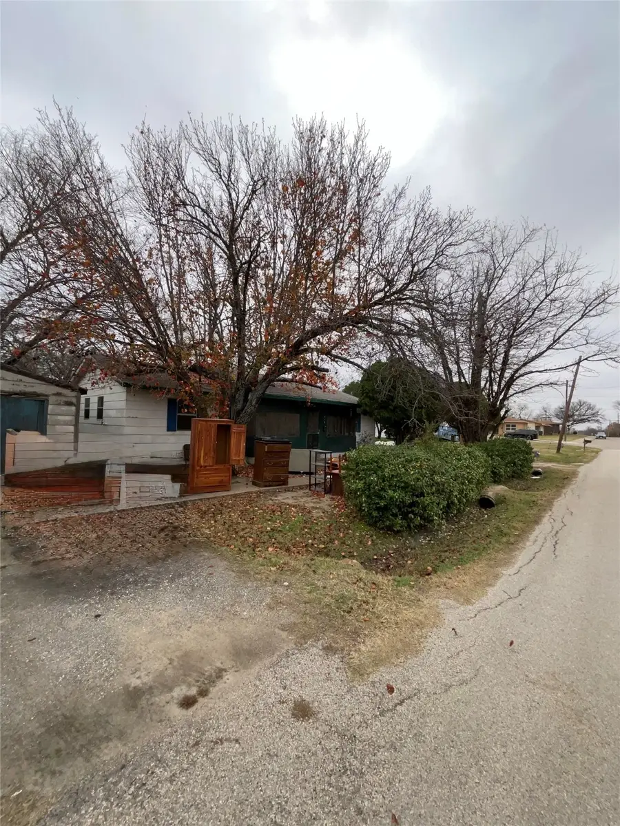 505 W 1st Street, Ellis, TX 75125 - Image #3