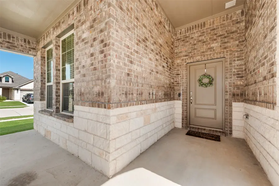 2936 Brady Starr Drive, Aubrey, TX 76227 - Image #3