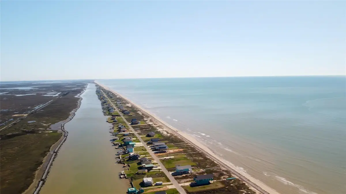 116 Marina Drive, Bay City, TX 77414 - Image #1