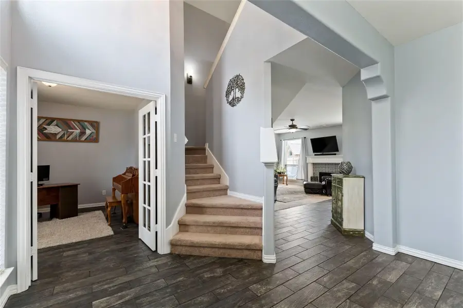 106 Foxwood Lane, Red Oak, TX 75154 - Image #3