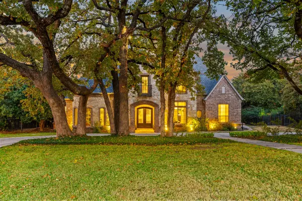 3049 Loch Meadow Court, Southlake, TX 76092