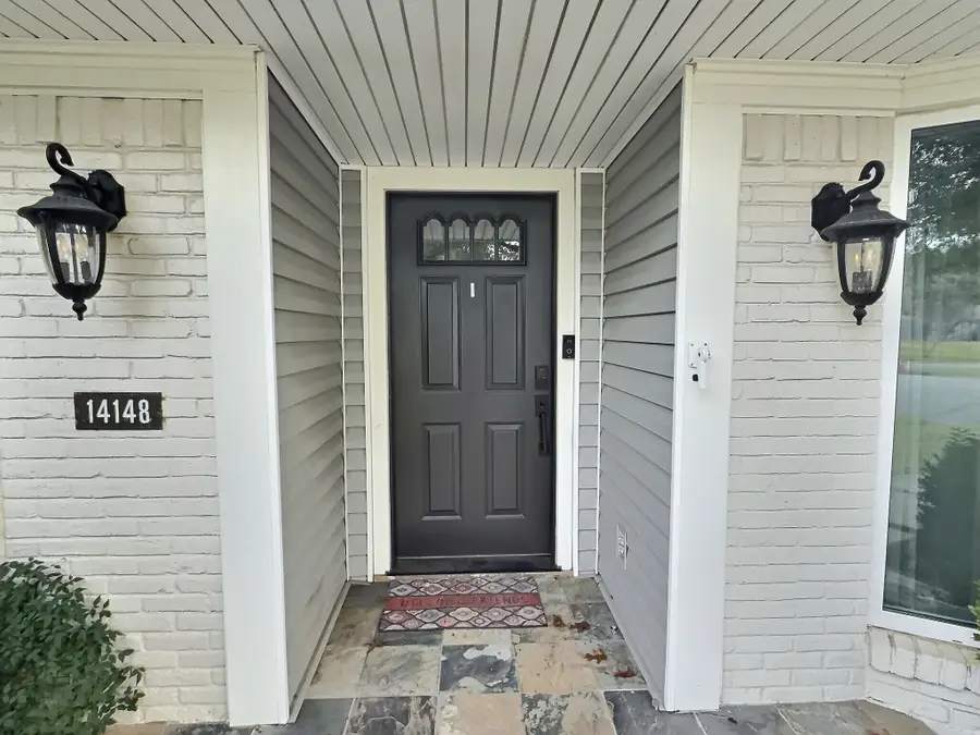 14148 Tanglewood Drive, Farmers Branch, TX 75234 - Image #2