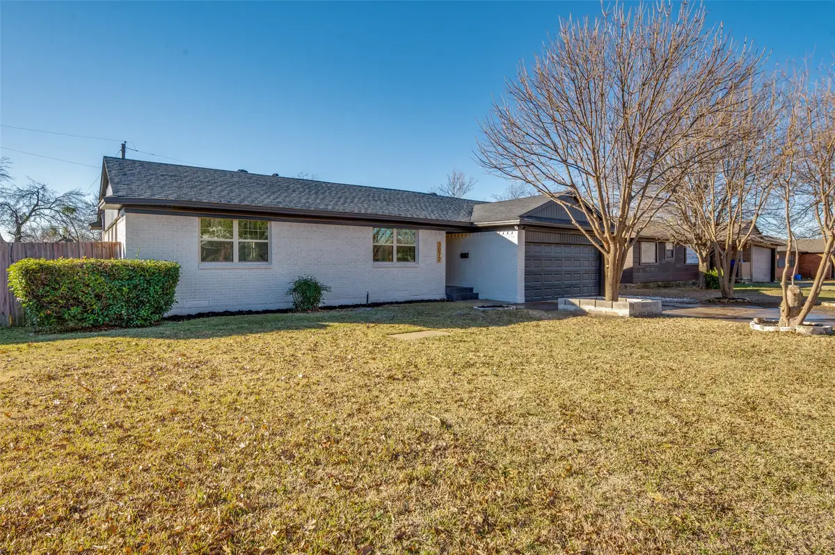 3072 Mark Twain Drive, Farmers Branch, TX 75234 - Image #1