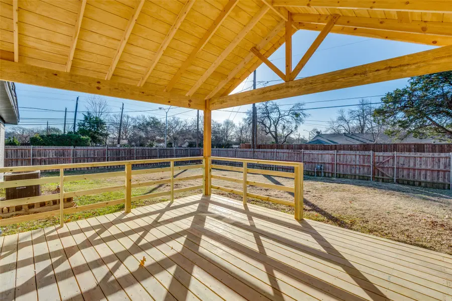 3072 Mark Twain Drive, Farmers Branch, TX 75234 - Image #2