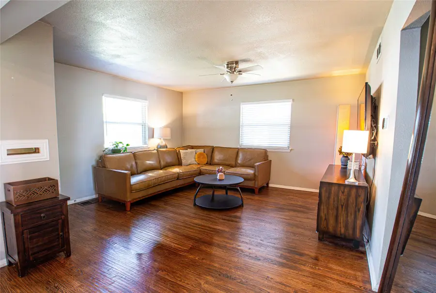 1217 Danville Drive, Richardson, TX 75080 - Image #3