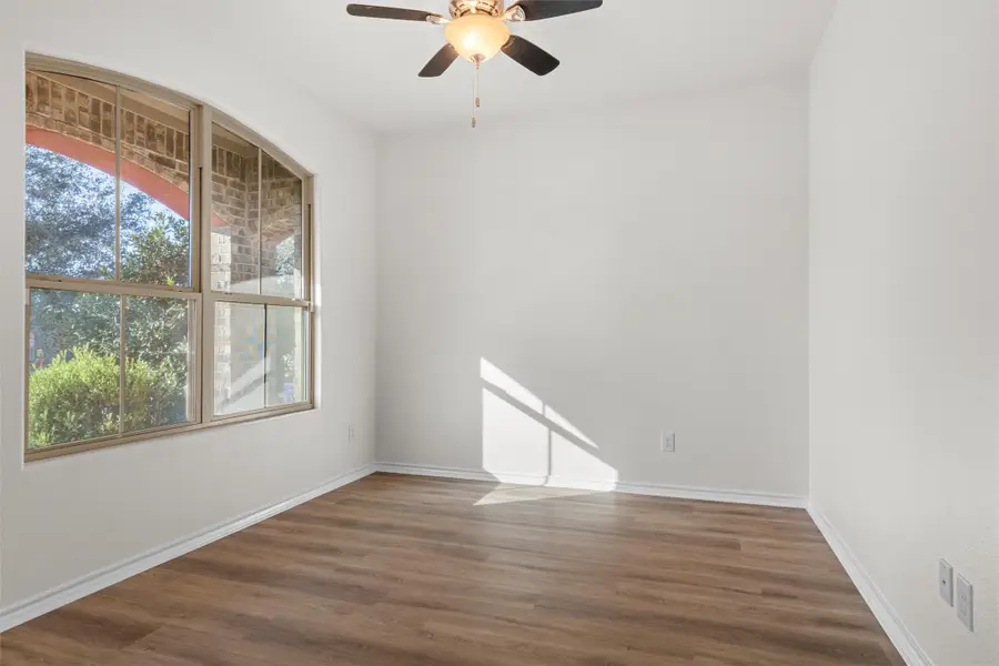 1217 Meadowlakes Drive, Azle, TX 76020 - Image #3