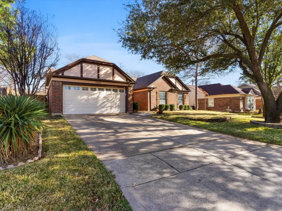 7520 Meadowview Terrace, North Richland Hills, TX 76182 - Image #2