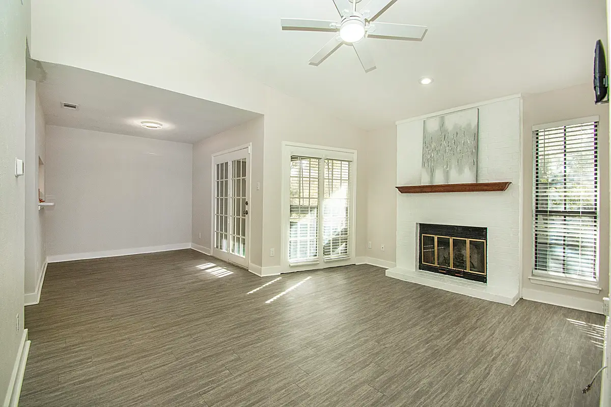 1104 Riverchase Lane #204, Arlington, TX 76011 - Image #1