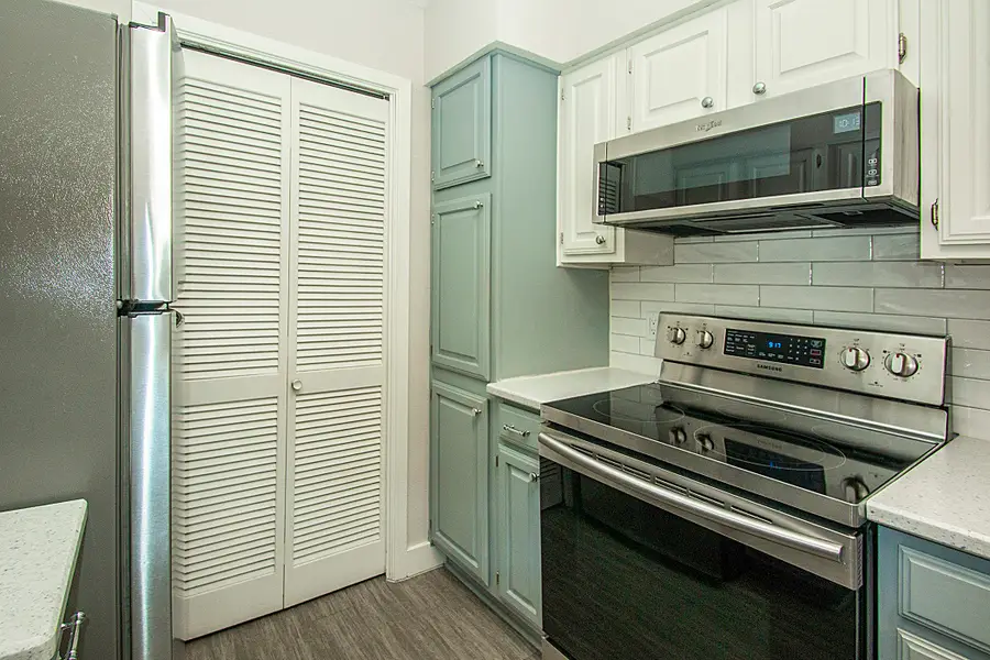 1104 Riverchase Lane #204, Arlington, TX 76011 - Image #2