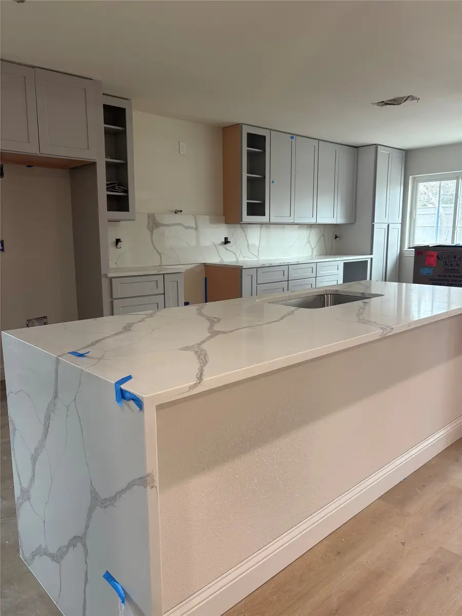 9008 Flicker Lane, Dallas, TX 75238 - Image #2