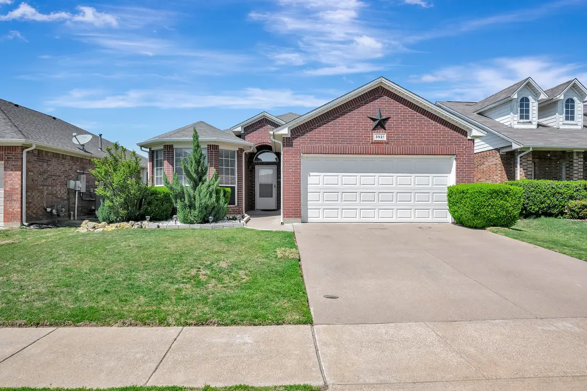 3921 Old Richwood Lane, Fort Worth, TX 76244 - Image #1
