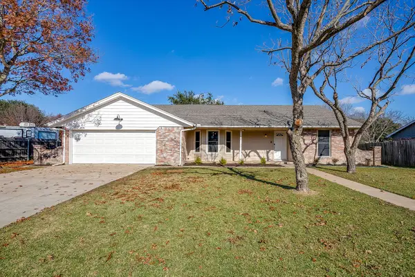 1303 Glenhaven Drive, Cleburne, TX 76033