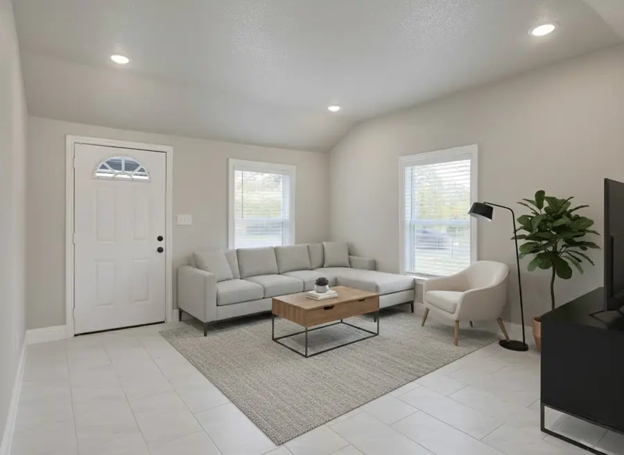 5011 Miller Avenue, Fort Worth, TX 76119 - Image #3