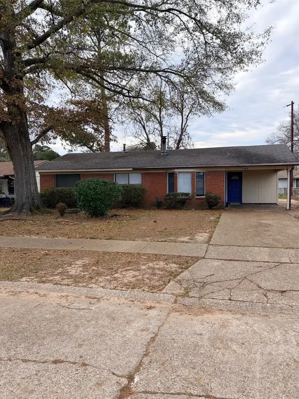 7504 W Canal Boulevard, Shreveport, LA 71108