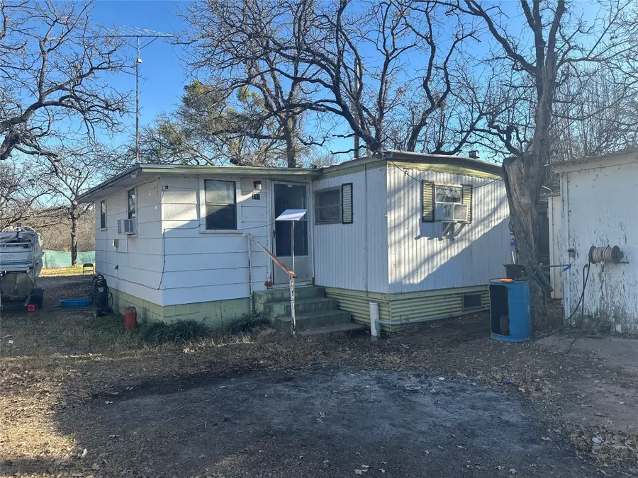 217 Buffalo Drive, Comanche, TX 76442 - Image #2