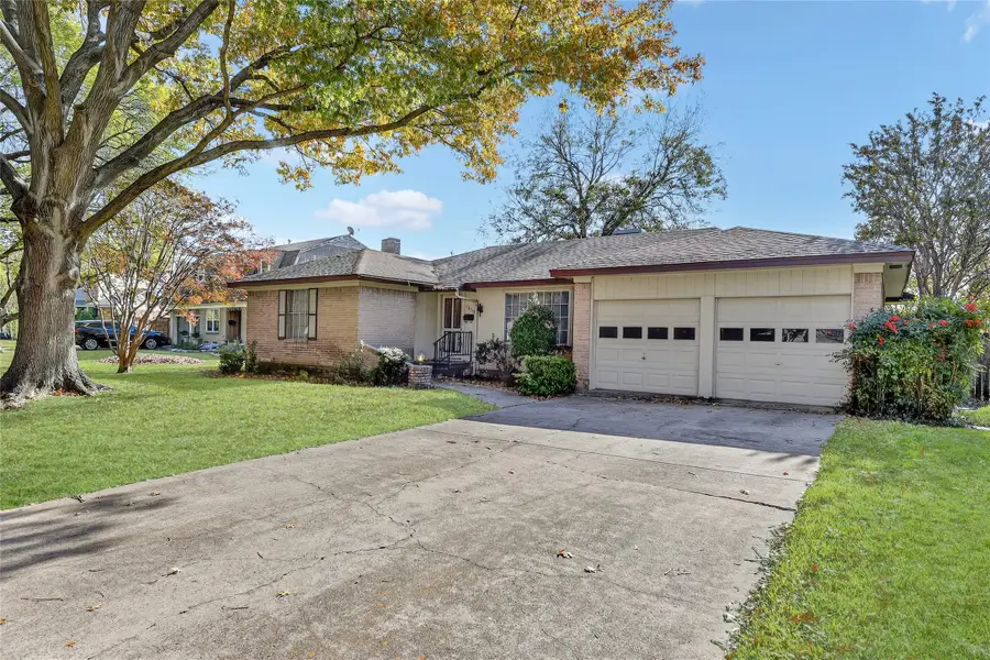 12118 Ridgefair Place, Farmers Branch, TX 75234 - Image #2