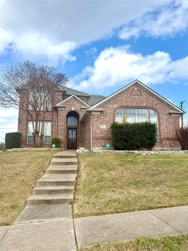 1809 Walnut Hill Drive, Rowlett, TX 75088
