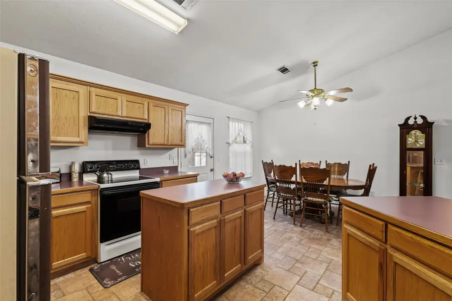 80 N Campbell Road, Sadler, TX 76264 - Image #3