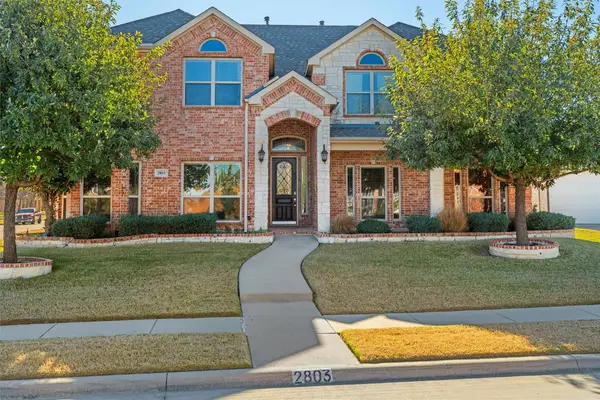 2803 Pino, Grand Prairie, TX 75054