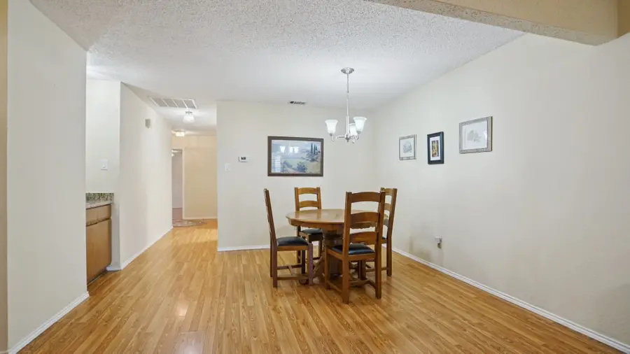 25 Gittiban Place, Pantego, TX 76013 - Image #3